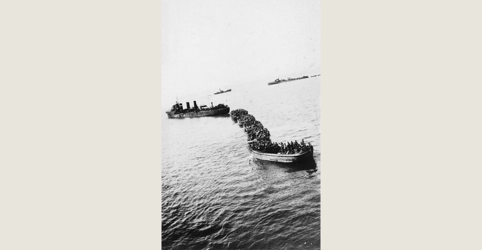 A landing party approaching the shore at Gallipoli