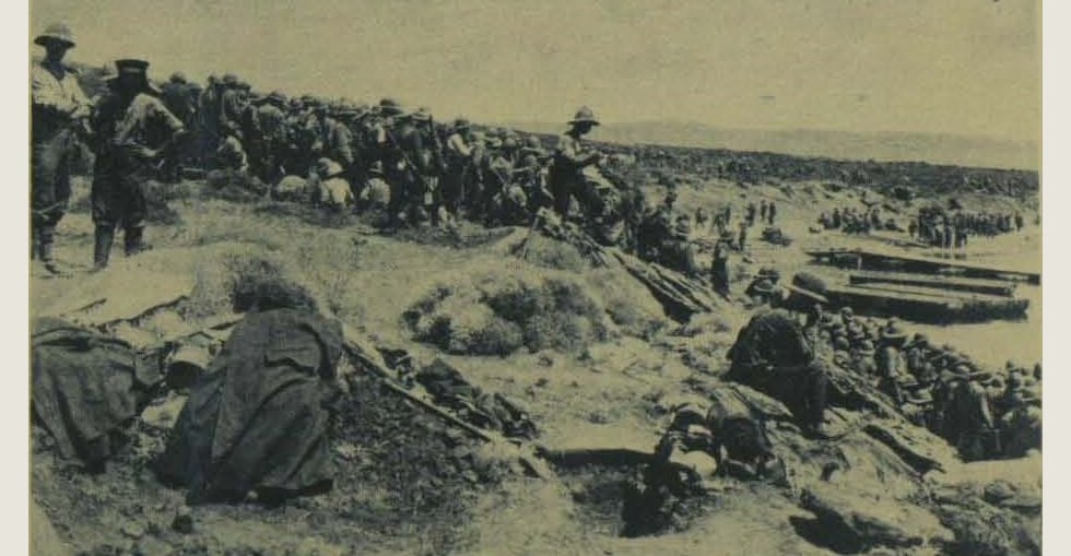 After landing at Suvla Bay: Troops assembled on the shore