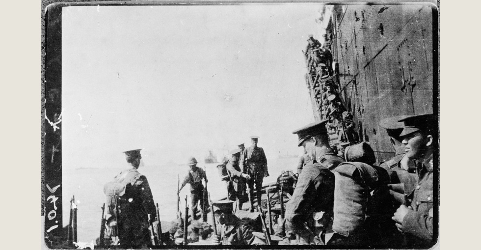Unidentified soldiers embarking off the 'Lutzow' [Zutzow] at Gallipoli