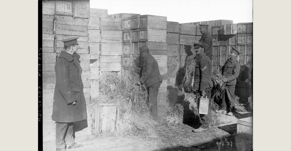 Men evacuating, January 1916